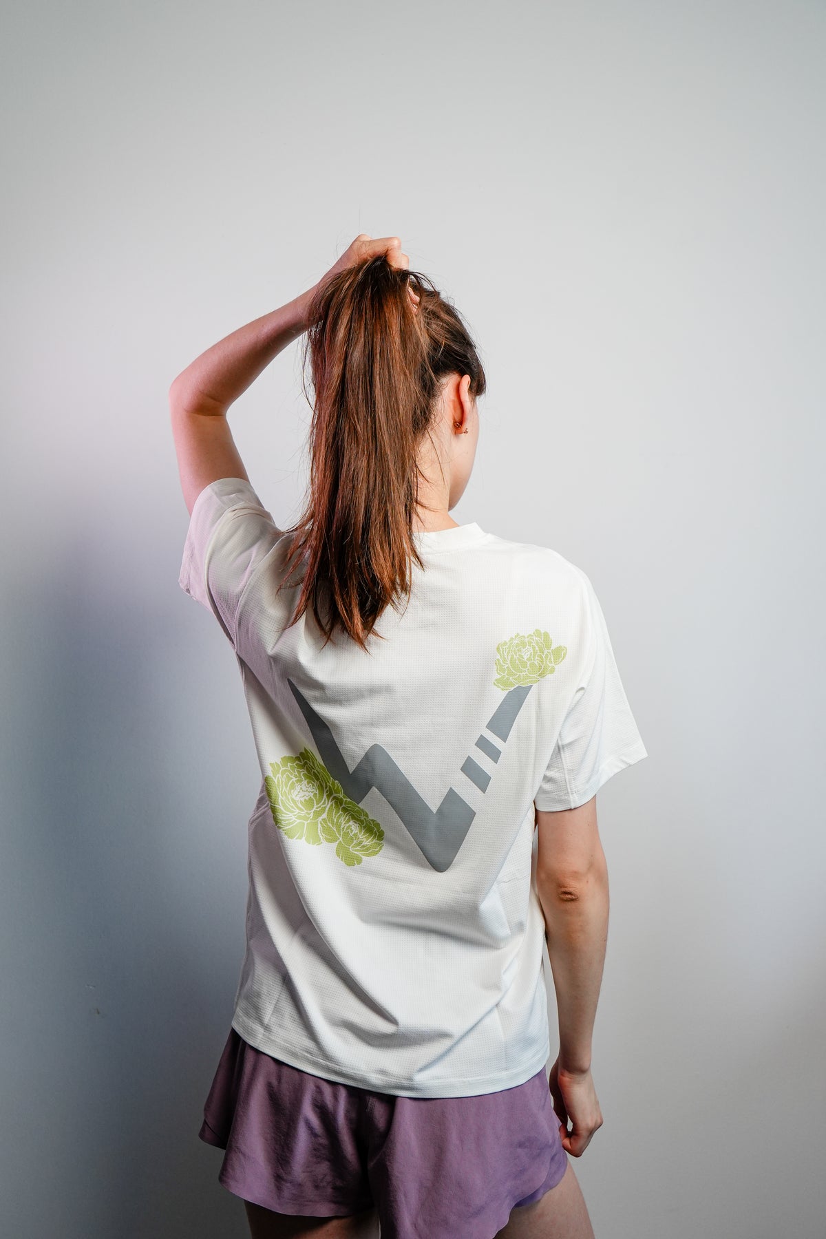 Peony Performance Tee - White/Sage