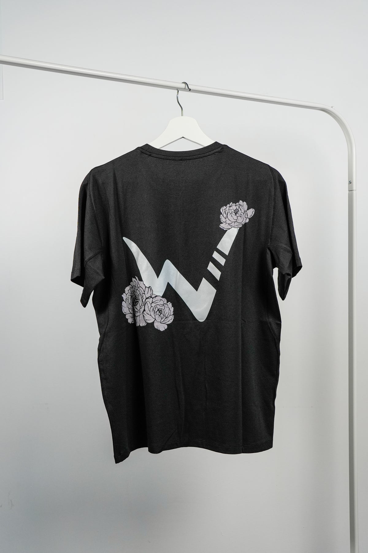 Peony Performance Tee - Black