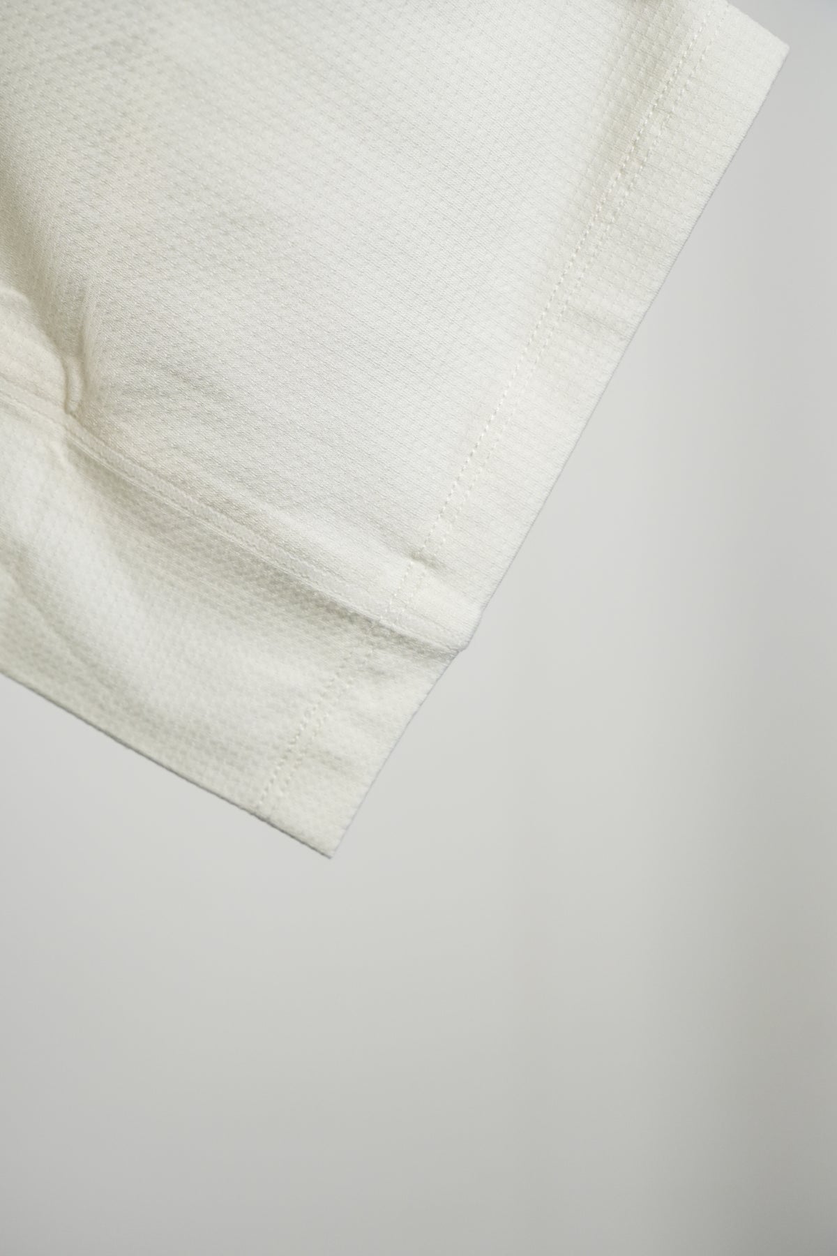 Peony Performance Tee - White/Blush