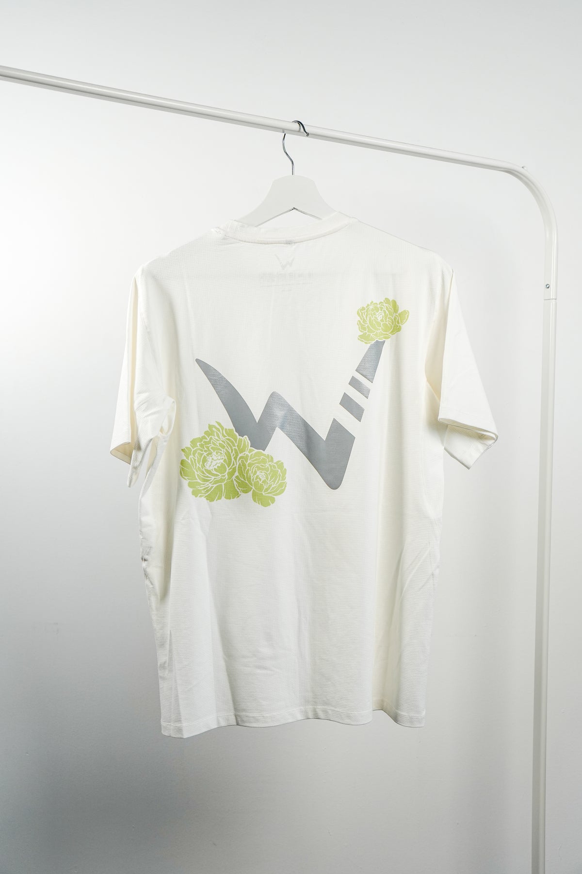 Peony Performance Tee - White/Sage